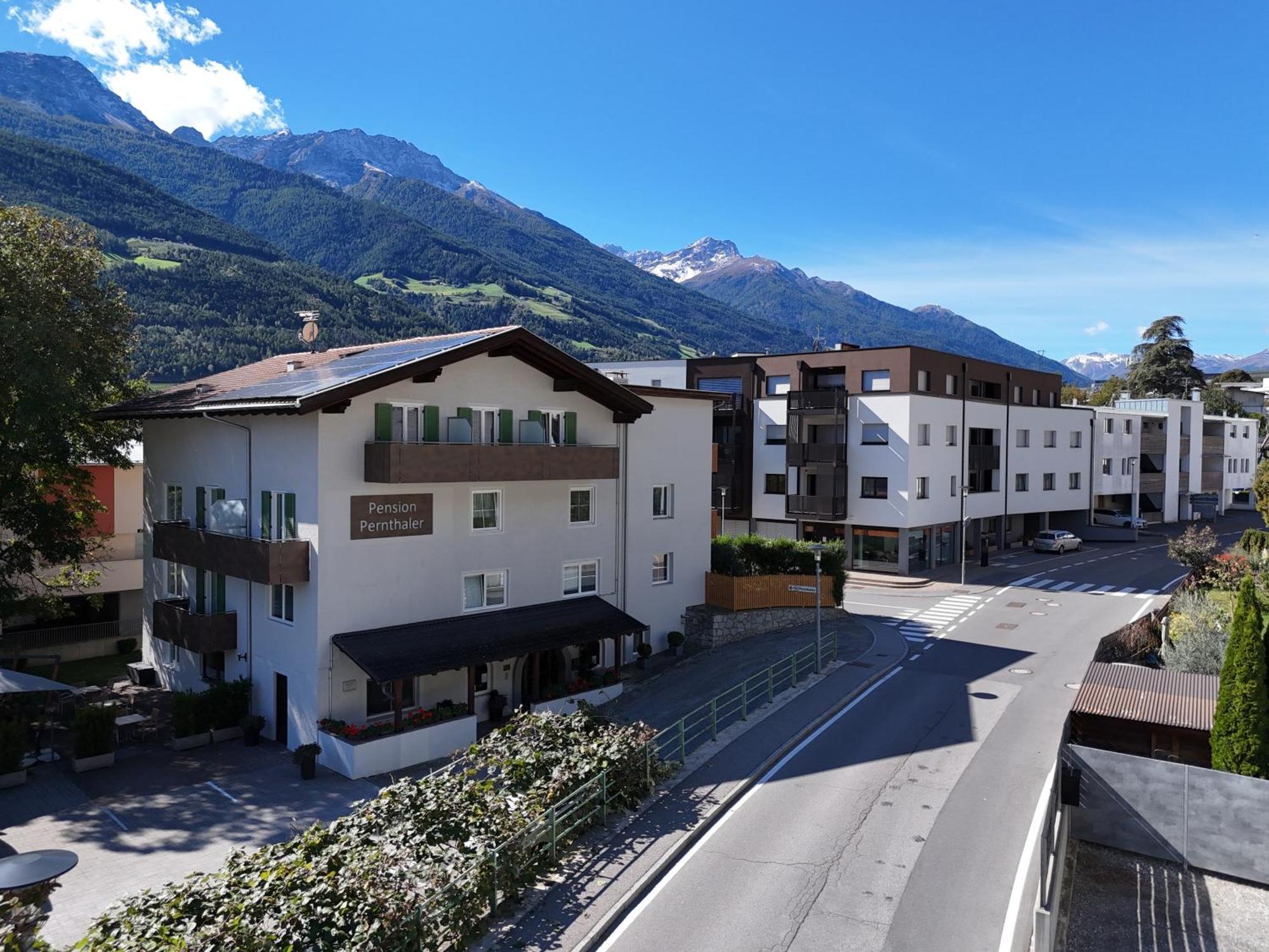 Pension Pernthaler Silandro Exterior photo