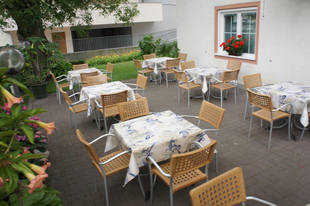 Pension Pernthaler Silandro Exterior photo
