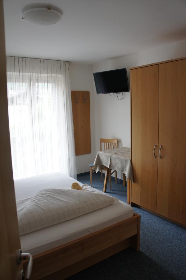 Pension Pernthaler Silandro Exterior photo