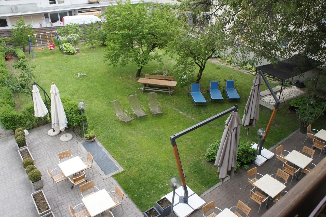 Pension Pernthaler Silandro Exterior photo
